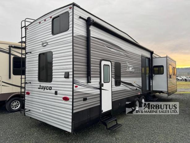 Used 2020 Jayco Jay Flight Bungalow 40LOFT image 6