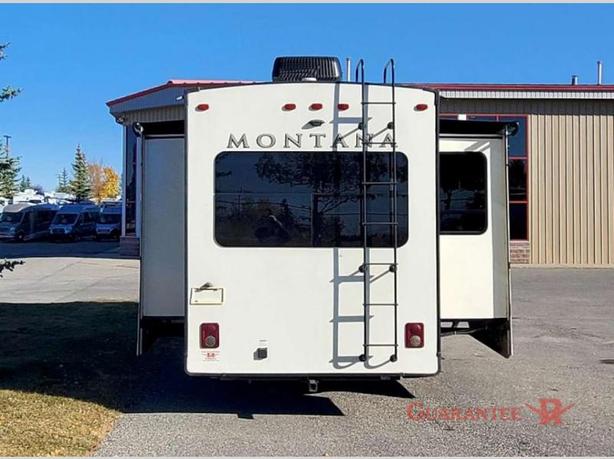 Used 2019 Keystone RV Montana 3120RL image 6
