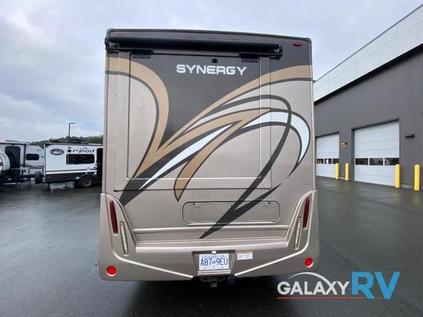 Used 2019 Thor Motor Coach Synergy 24SK image 5