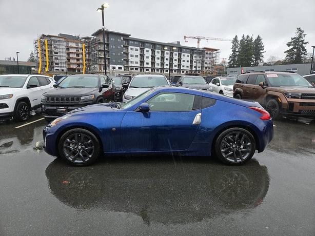 2018 Nissan 370z Manual | Heated Seats! image 3