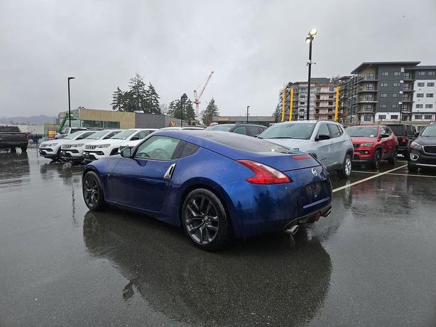 2018 Nissan 370z Manual | Heated Seats! image 4
