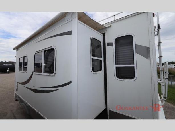 Used 2008 Northwood Arctic Fox 30U image 6
