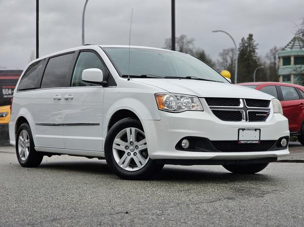 2017 Dodge Grand Caravan Crew Plus - Rearview Camera, Heated Steering Wheel image 3