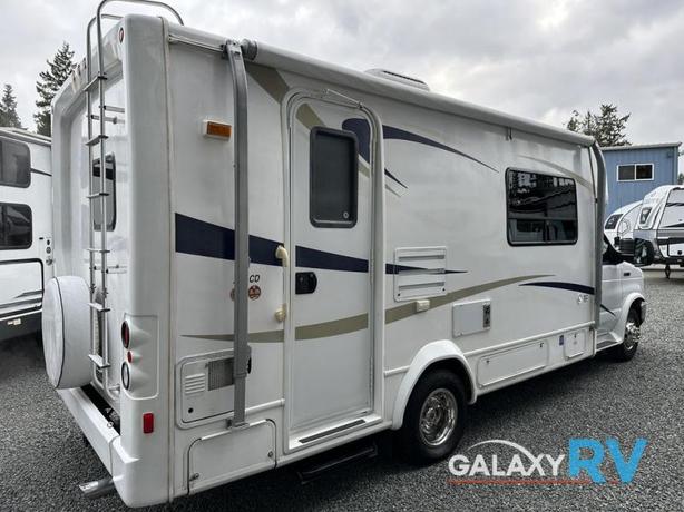 Used 2010 Forest River RV Lexington 235CD image 4