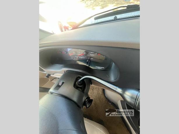 Used 2008 Winnebago Access 24V image 8