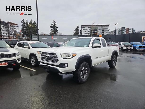 2017 Toyota Tacoma SR5 | Heated Seats | No Reported Accidents! image 1