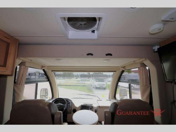 Used 2017 Thor Motor Coach Vegas 25.3 image 8