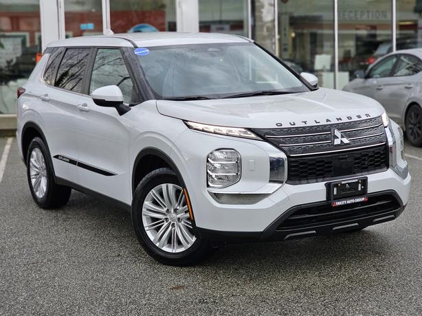 2023 Mitsubishi Outlander ES - Heated Seats, Apple Carplay/Android Auto image 3