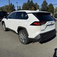 2024 Toyota RAV4 XLE thumbnail image 3