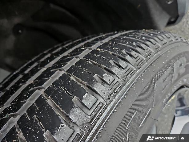 2024 Jeep Grand Cherokee L Altitude 4x4 | 7 Passenger Seating | Heated Seats! image 7