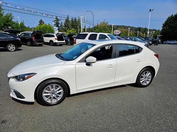 2014 Mazda  Mazda3 i Touring image 2