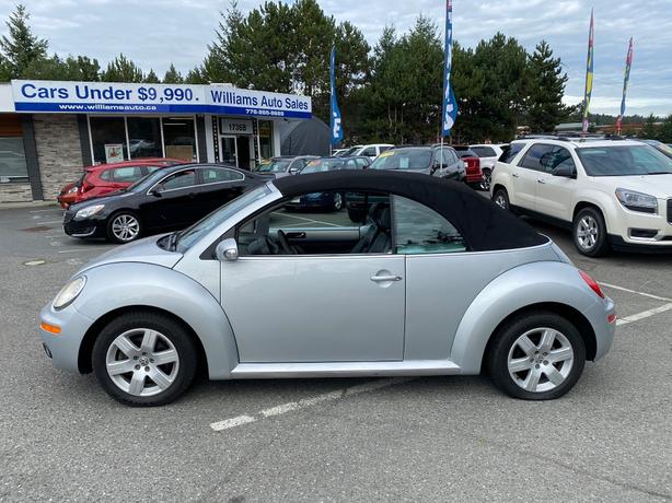 2007 Volkswagen  New Beetle Convertible Leather heated seats front image 8