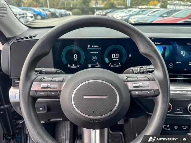 2024 Hyundai Kona Essential ! APPLE CARPLAY! ANDROID AUTO! BACKUP CAMERA! cleara image 6