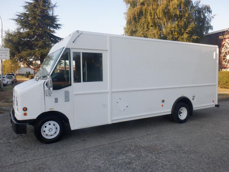 2006 Ford Econoline E-450 Utilimaster 16 Foot Cargo Step Van with Rear Shelving display photo
