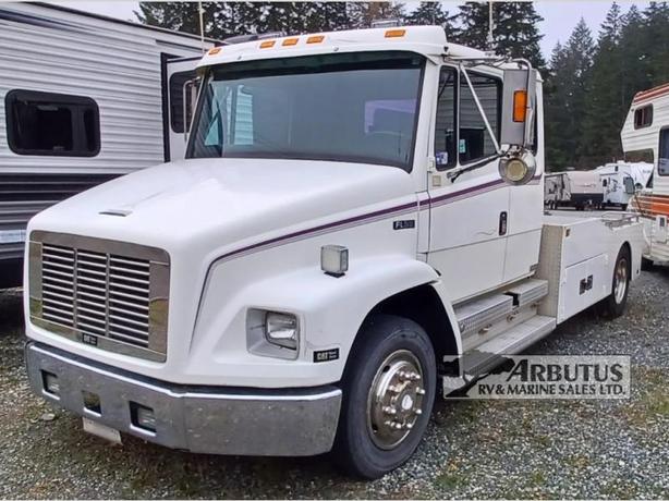Used 1999 Freightliner FL FL image 3
