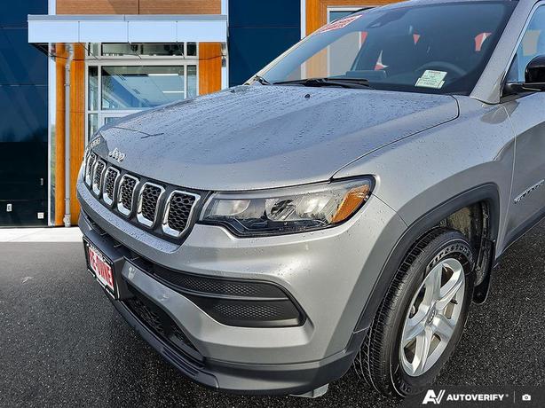 2024 Jeep Compass Sport 4x4 | Heated Seats! image 8