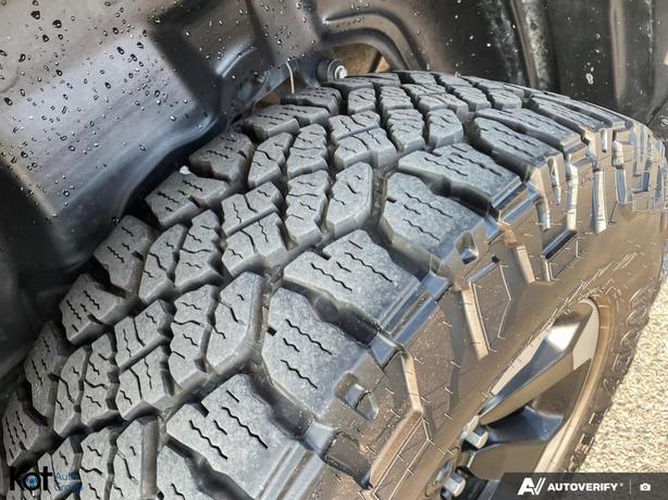 2024 RAM 1500 Rebel 4x4 Crew Cab 5'7" Box ONLY 36,642 KMS! NO ACCIDENTS! FULLY I image 7