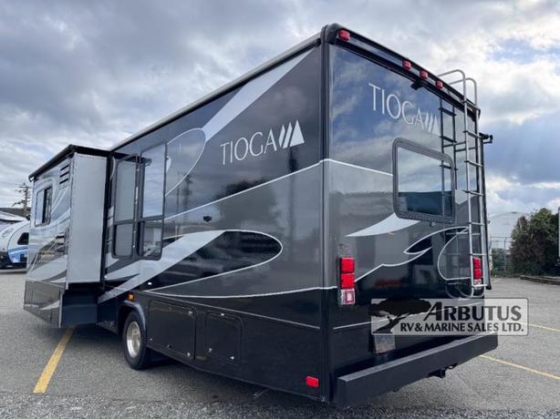 Used 2008 Fleetwood RV Tioga 31M image 6