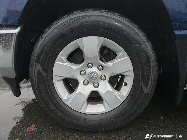 2019 RAM 1500 Big Horn 4x4 Quad Cab 6'4 Box | No Reported Accidents! image 6