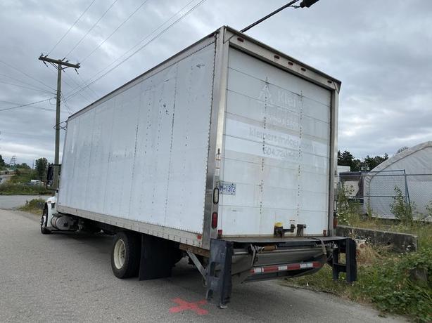 2014 International Durastar 4300 24 foot Cube Van Power Tailgate Diesel With Hyd image 3