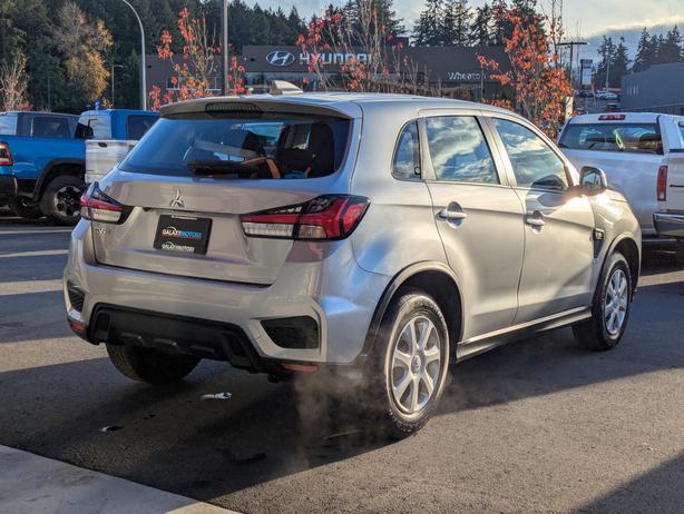 2025 Mitsubishi RVR ES - Heated Seats, Android Auto/Apple CarPlay image 6