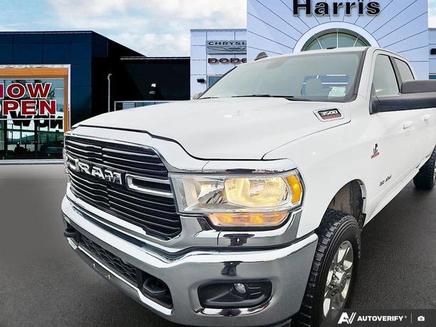 2020 RAM 3500 Big Horn 4x4 Crew Cab 8' Box | Android Auto | Apple CarPlay! image 8