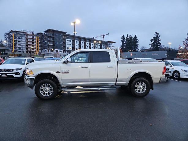 2018 RAM 3500 Laramie 4x4 Crew Cab 6'4 Box | No Reported Accidents! image 3