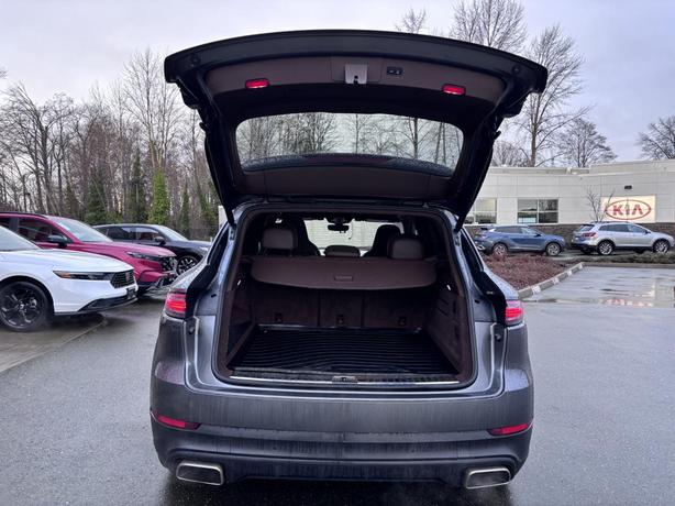 2020 Porsche Cayenne Base image 7