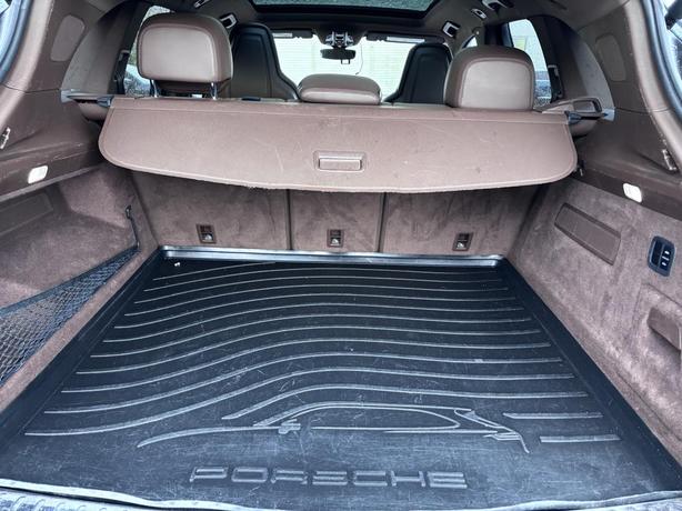 2020 Porsche Cayenne Base image 8