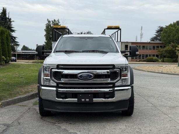 2020 Ford F-550 XLT Crew Cab 4x4 Service Truck image 3