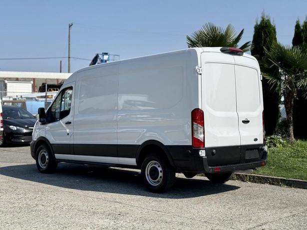 2022 Ford Transit 250 Cargo Van image 7