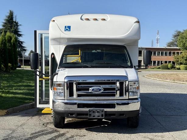 2016 Ford Econoline E350 8-Passenger Wheelchair Accessible Bus image 3