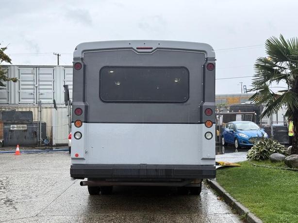 2020 Chevrolet Express 4500 22-Passenger Wheelchair Accessible Bus with Ramp image 8