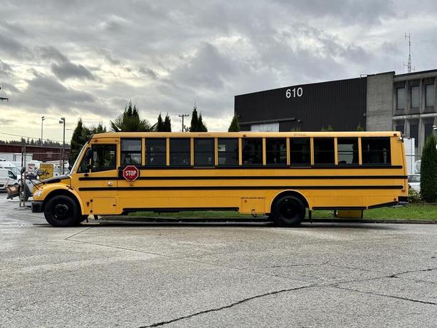 2014 Freightliner B2 39-Passenger Thomas School Bus with Cummins Diesel and Whee image 6