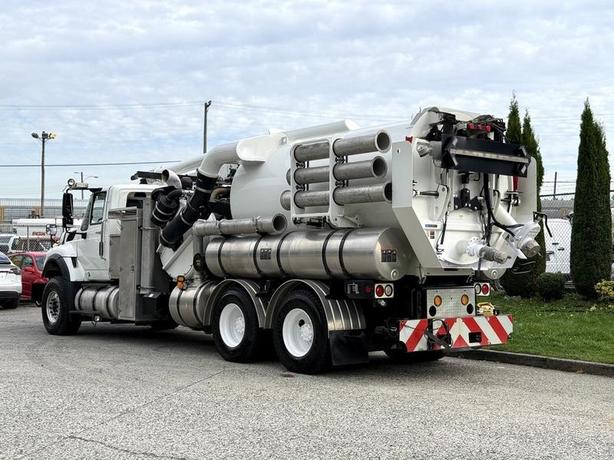 2014 International 7500 Diesel 6x4 Vactor 2100 Series Vacuum Truck with John Dee image 7