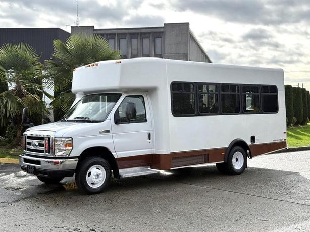 2014 Ford Econoline E450 14-Passenger Bus with Wheelchair Lift image 5
