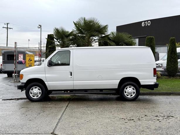 2006 Ford Econoline E-250 Cargo Van with 4.6L V8 image 6