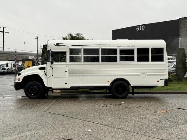 2018 Blue Bird School/Transit Bus 25-Passenger image 6