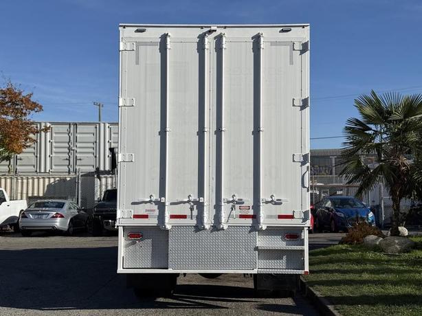 2011 Freightliner M2 106 20-Foot Cube Van with Cummins Engine and Shredder Setup image 8