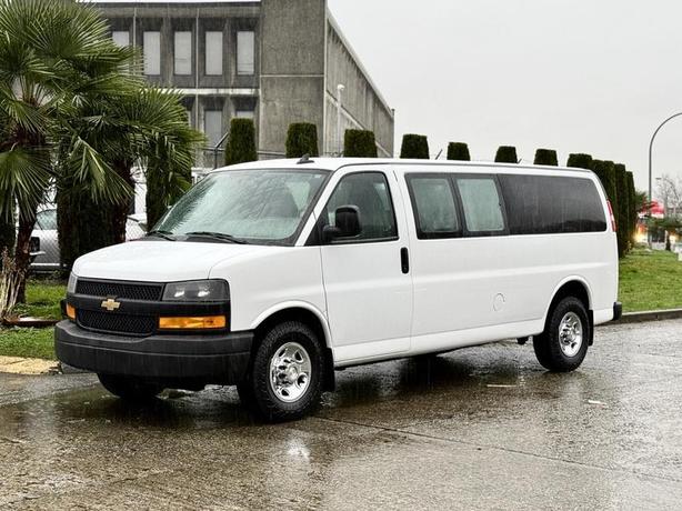 2021 Chevrolet Express 3500 Extended 11-Passenger Van image 5