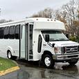 2015 Ford Econoline E450 Super Duty 21 Passenger Bus thumbnail image 1