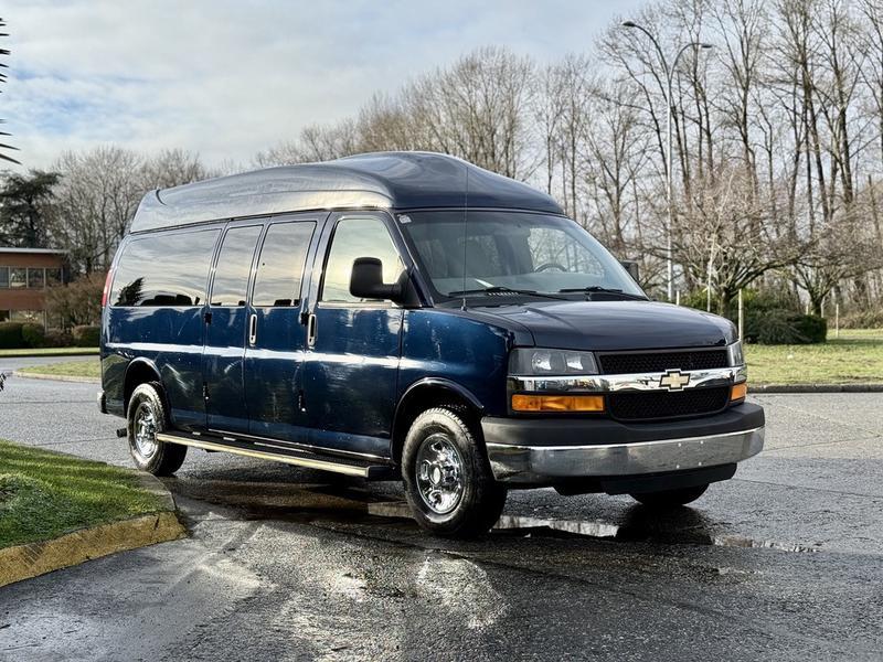 2015 Chevrolet Express 2500 Extended 5-Passenger Van with Wheelchair Lift display photo