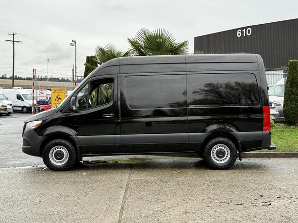 2022 Mercedes-Benz Sprinter 2500 High Roof Cargo Van with Rear Shelves image 6