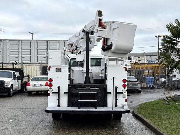 2005 Freightliner M2 106 Altec Bucket Truck with Service Body image 8