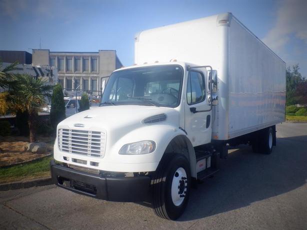 2016 Freightliner M2 106 Medium Duty 24 foot Cube Van Diesel Dually With Air Bra image 2