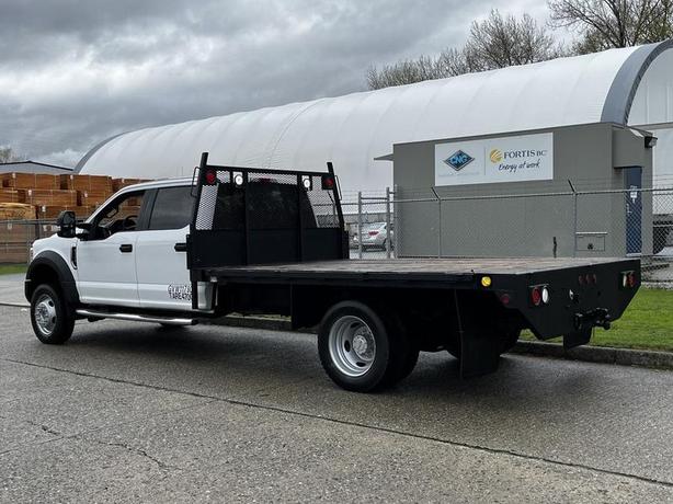 2017 Ford F-550 SuperCrew 12 Foot Flatdeck 4WD image 7