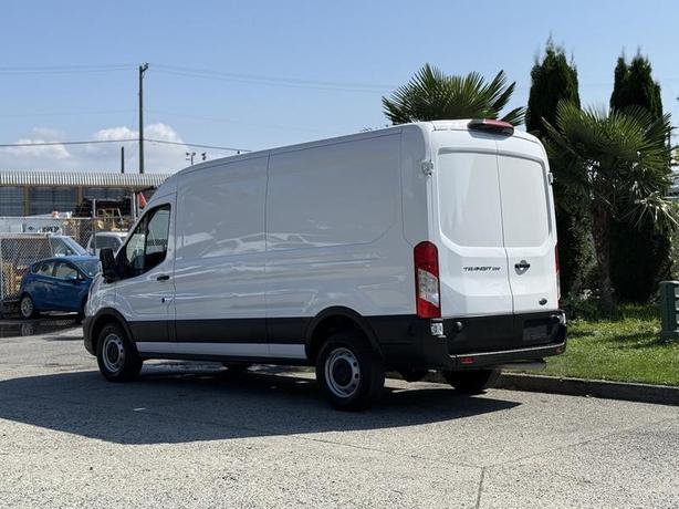 2022 Ford Transit 250 Cargo Van image 7