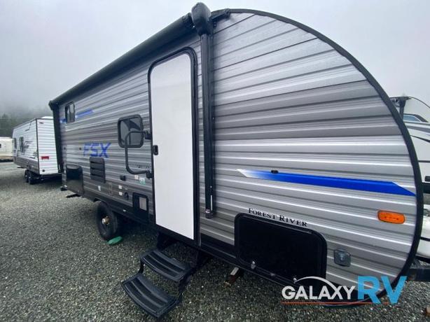 Used 2022 Forest River RV Salem TRAILER image 2