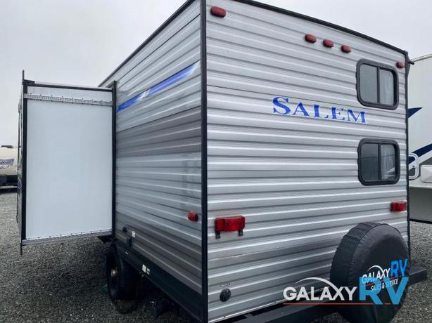 Used 2022 Forest River RV Salem TRAILER image 3