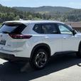 2024 Nissan Rogue SV AWD - Front Dual Zone A/C & Power Moonroof thumbnail image 6